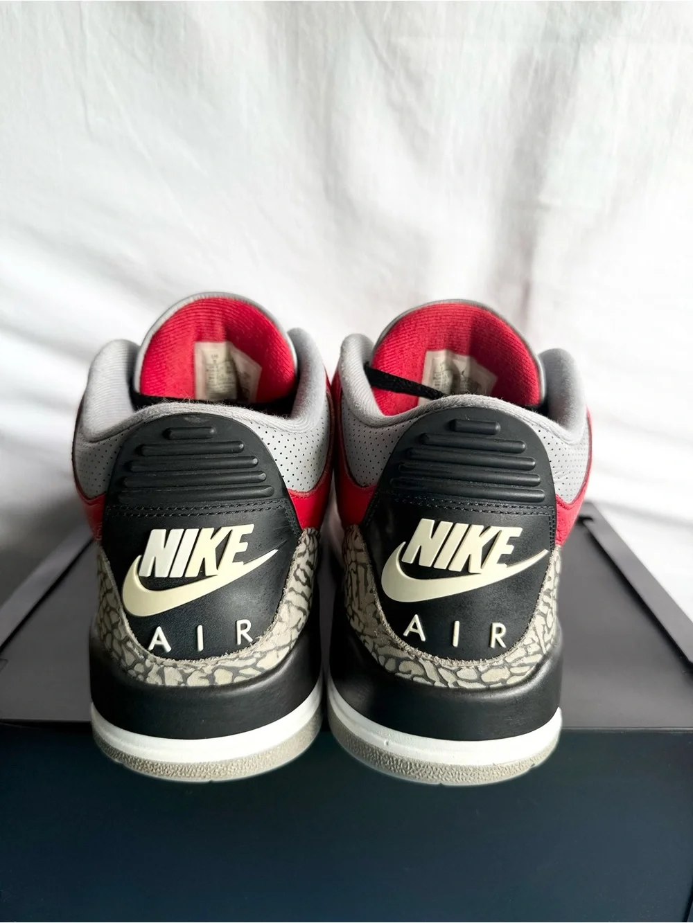 AUTHENTIC Jordan 3 Retro SE “Unite” size 9 CK5692-600 2020 PRE-OWNED
